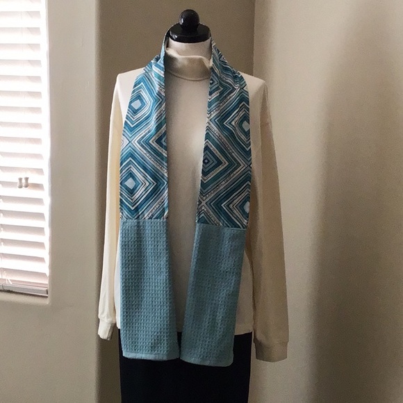 Kitchen Scarf - Picture 2 of 4